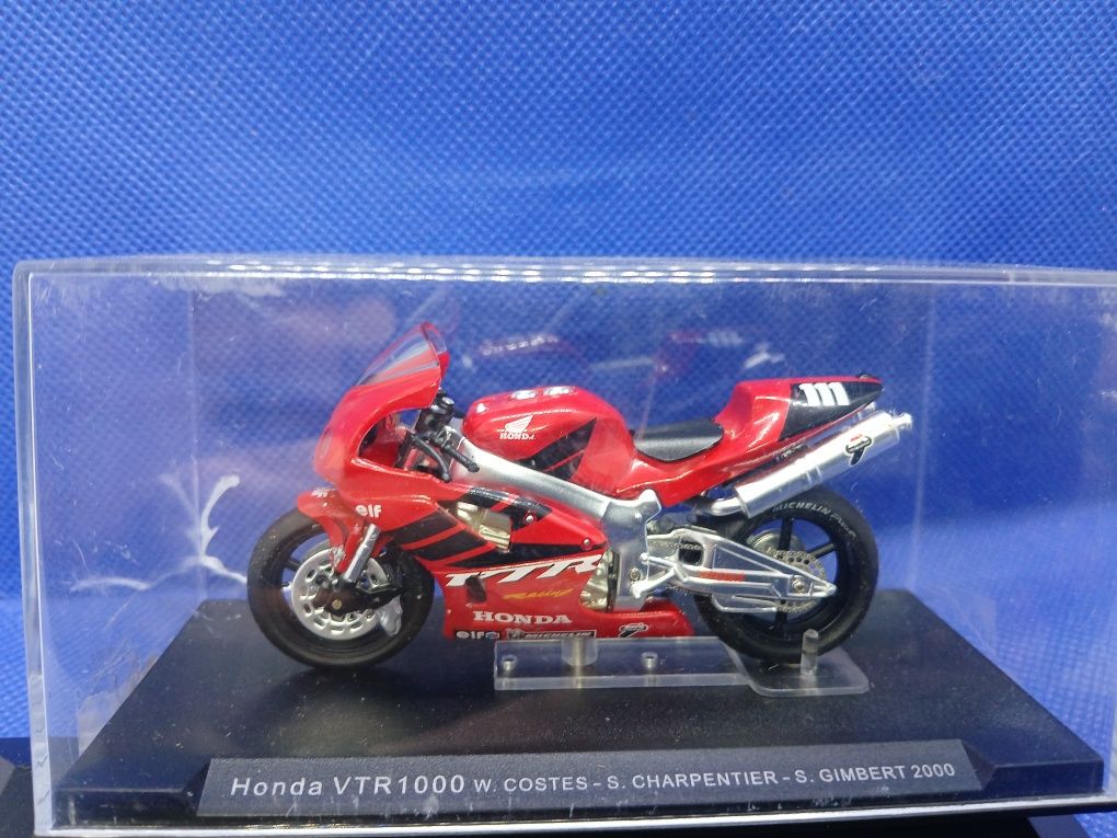 Miniaturas  de Moto GP  escala 1:23 8 Modelos diferentes