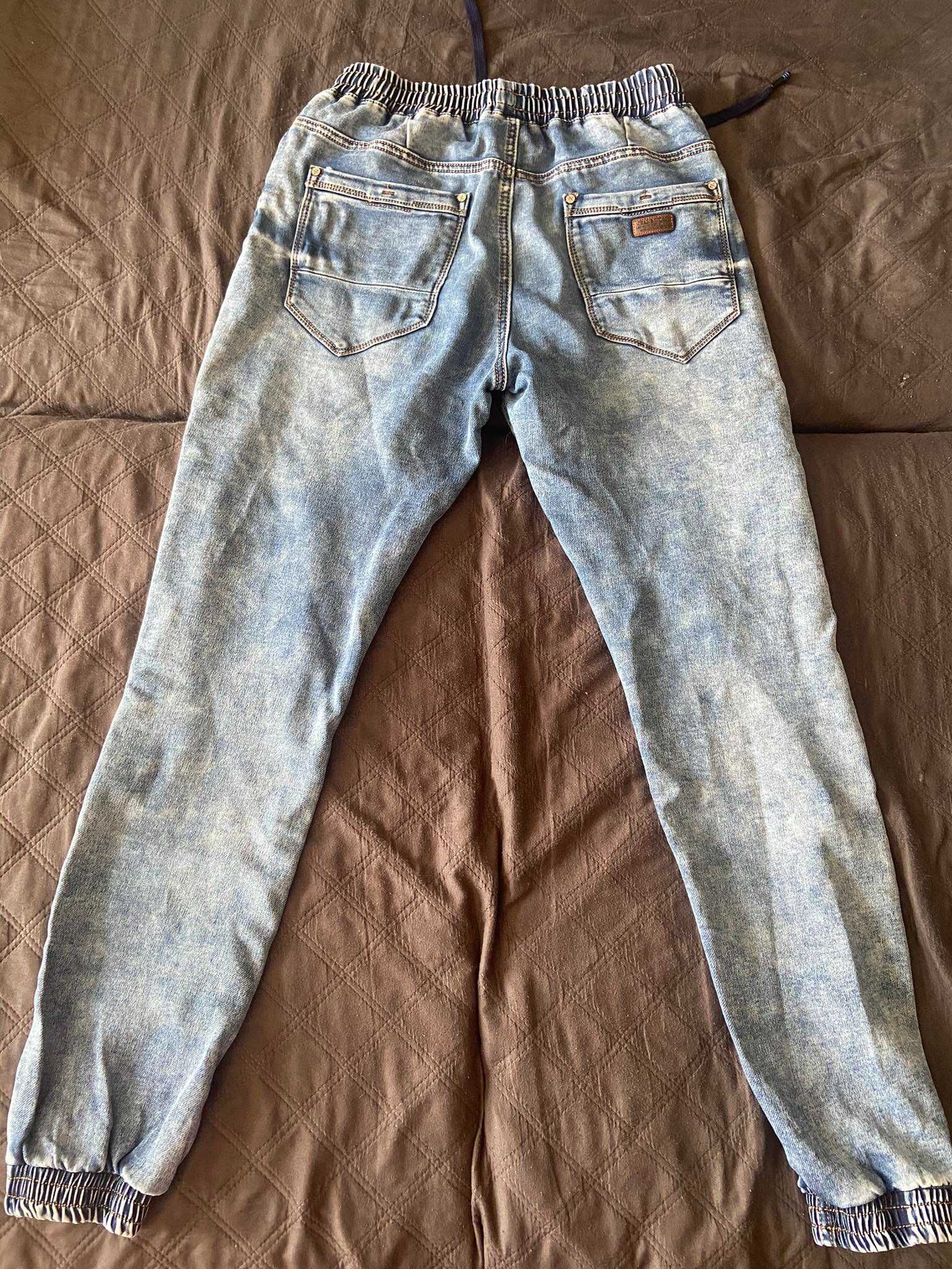 Spodnie męskie jeansy joggery rozmiar M niebieskie stan dobry