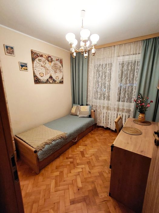 Piękny duży pokój z widokiem na zatokę-obok Uniwersytetu Morskiego.