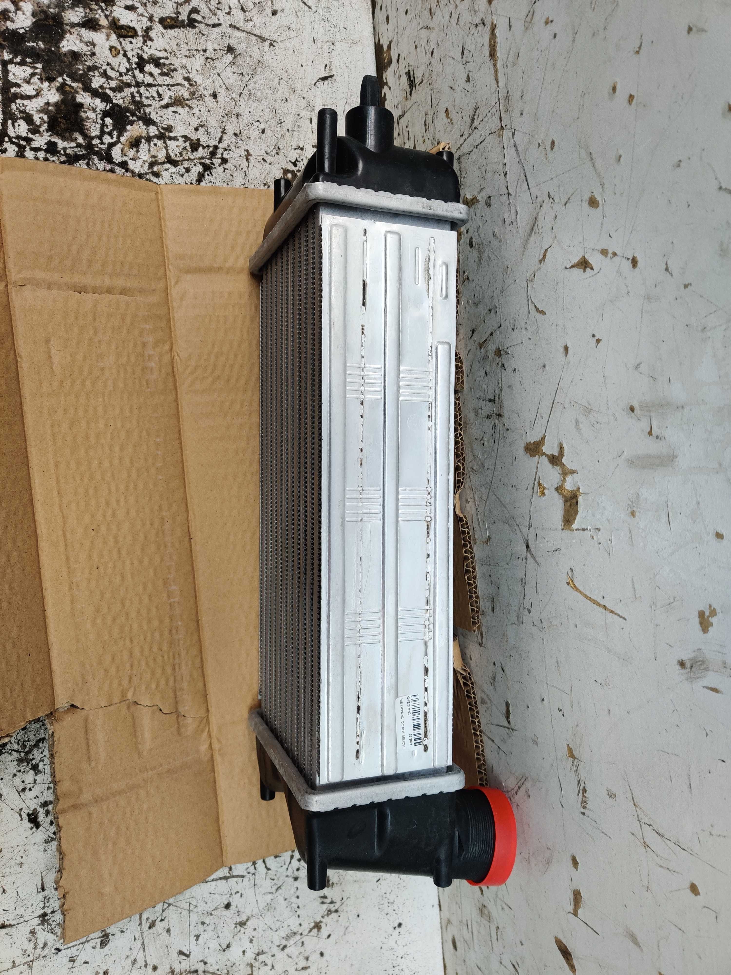 Ford B-Max 1.6 TDCI Intercooler Chłodnica Powietrza Nowy