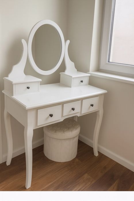 Toaletla Malling Jysk Biała Z Lustrem 5 szuflad