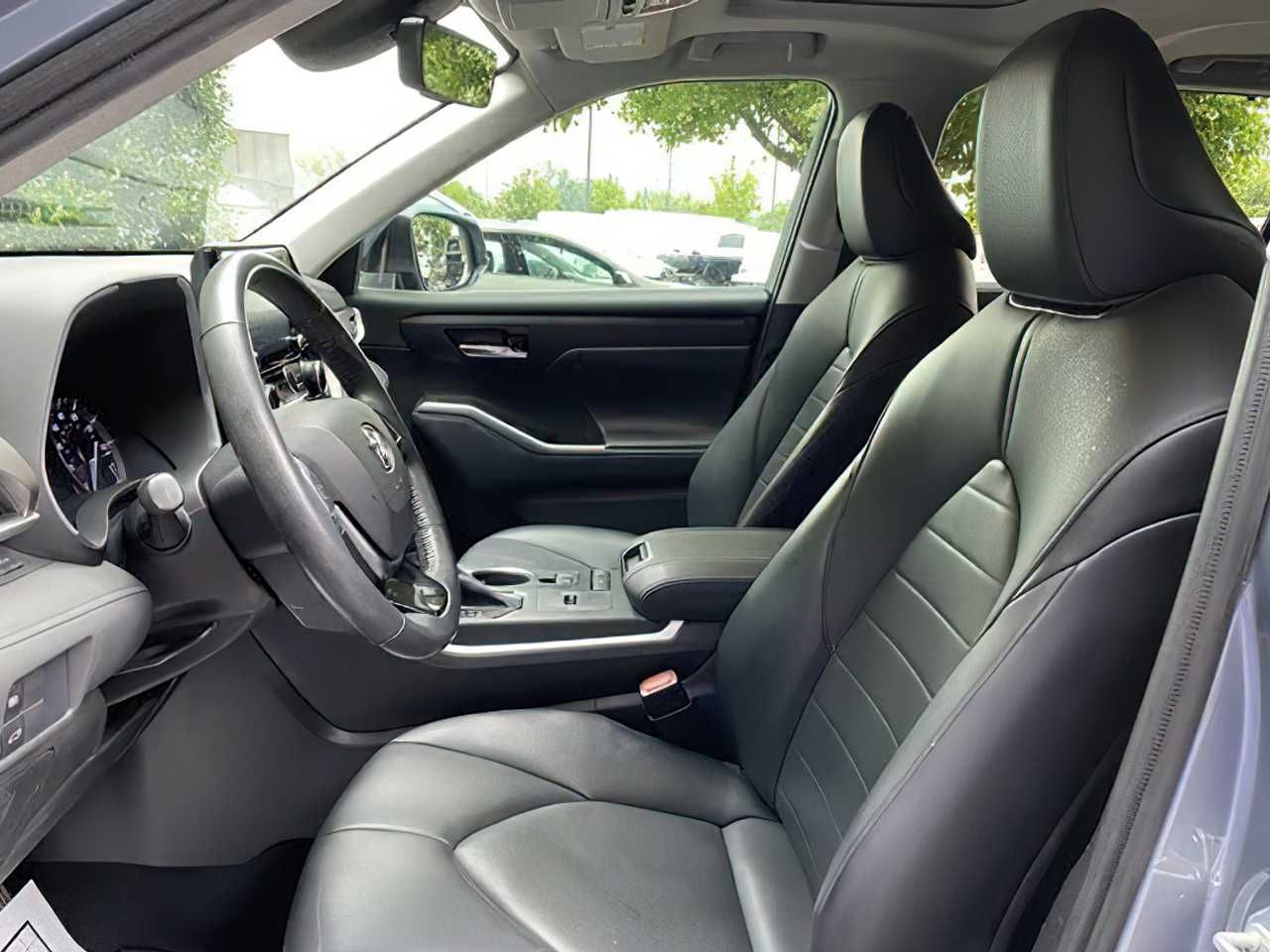 Toyota Highlander XLE 2021