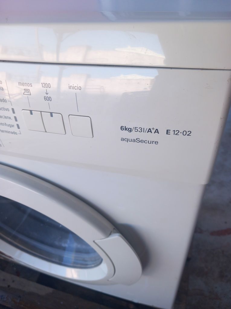 Máquina de lavar roupa Siemens