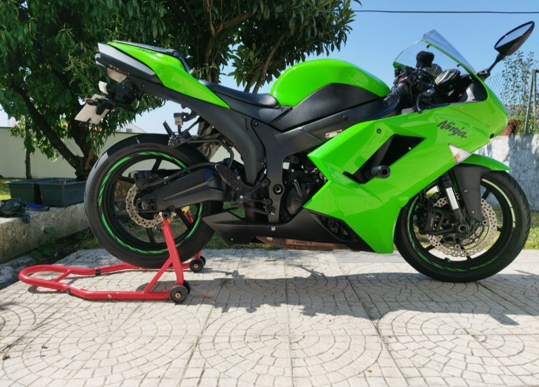 Kawasaki Ninja ZX6R 2008 - Edição 20.000rpm