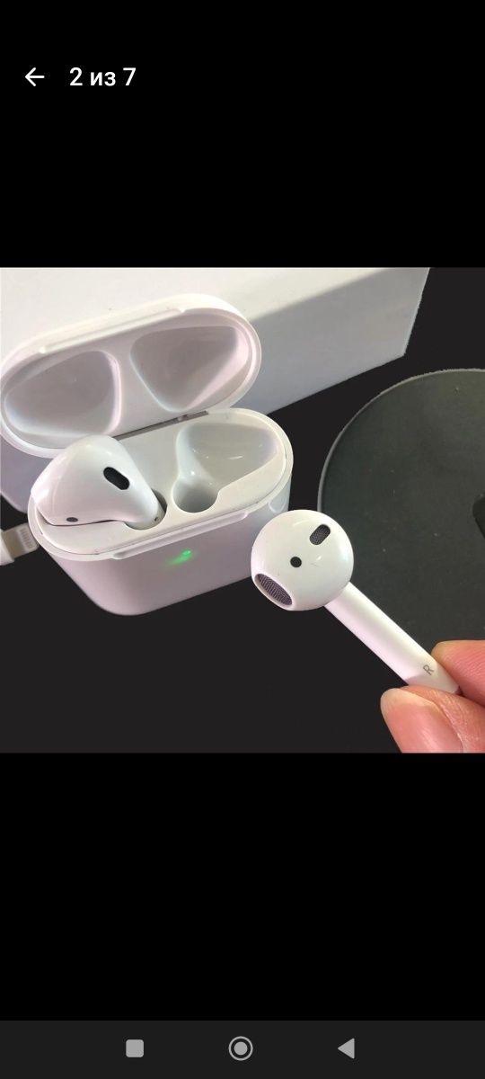 Навушники AirPods