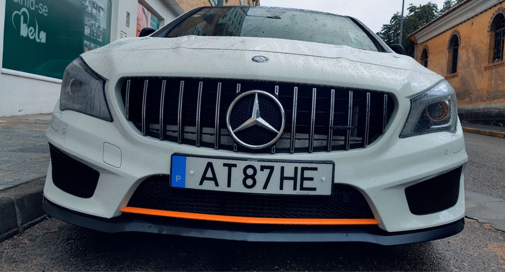 Mercedes-Benz CLA Shooting Brake OrangeArt Edition 1.6 122cv