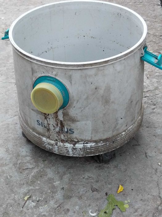 Пилисос під стиль Зоряних війн під ремонт