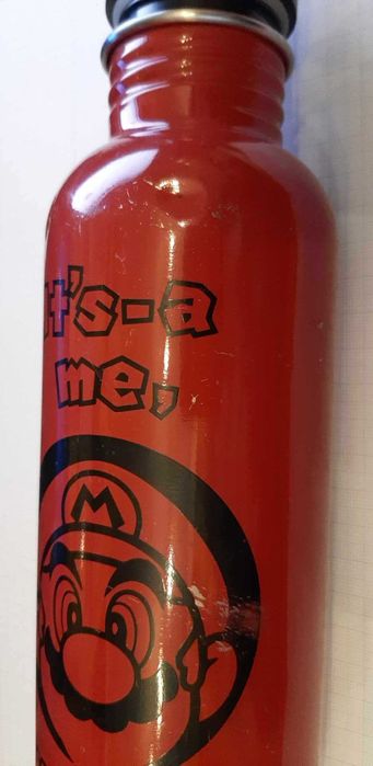 Bidon Pyramid Nintendo Mario Bros 700 ml czerwony, mat.SS