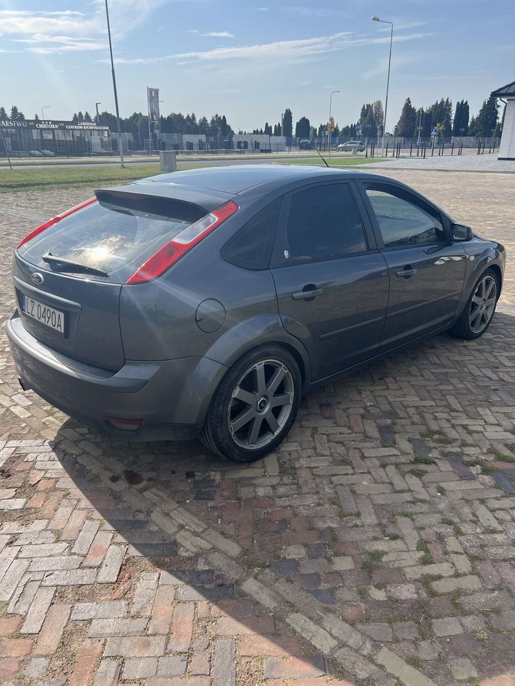 Ford focus mk2 2.0 benzyna/lpg ghia