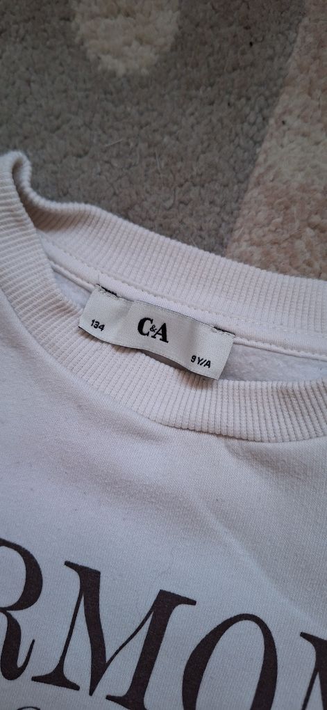 Bluza dla dziewczynki C&A rozm. 134 cekiny konie