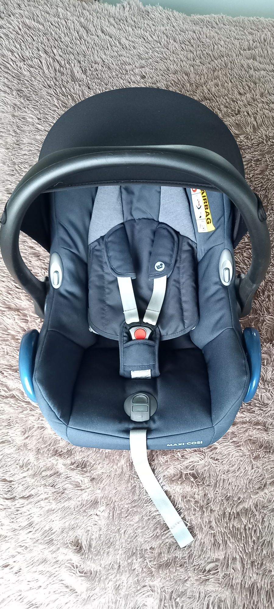 Baza isofix + fotelik Maxi Cosi Cabriofix z bazą Easyfix, model 2