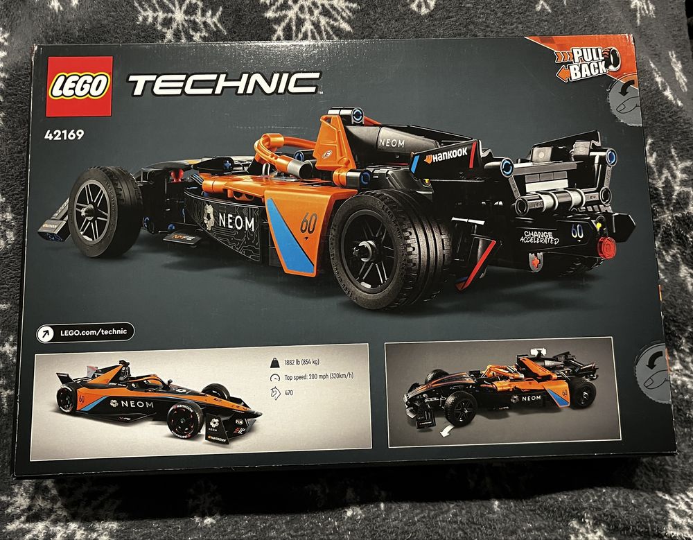 42169 LEGO NEOM McLaren Formula E Team