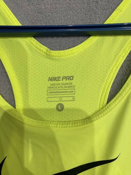 Жіноча майка Nike Pro Dri-FIT