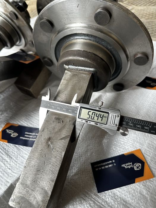 Напіввісь зі ступицею 6х205 розболтовка