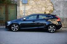 VOLVO V40 D2 R-Design
