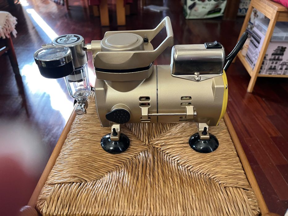 SPARMAX PARA AIRBRUSHING. AC-100 Mini compressor