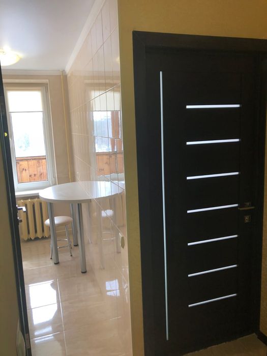 Київ Дарницький 1 кімнатна з газом та ремонтом