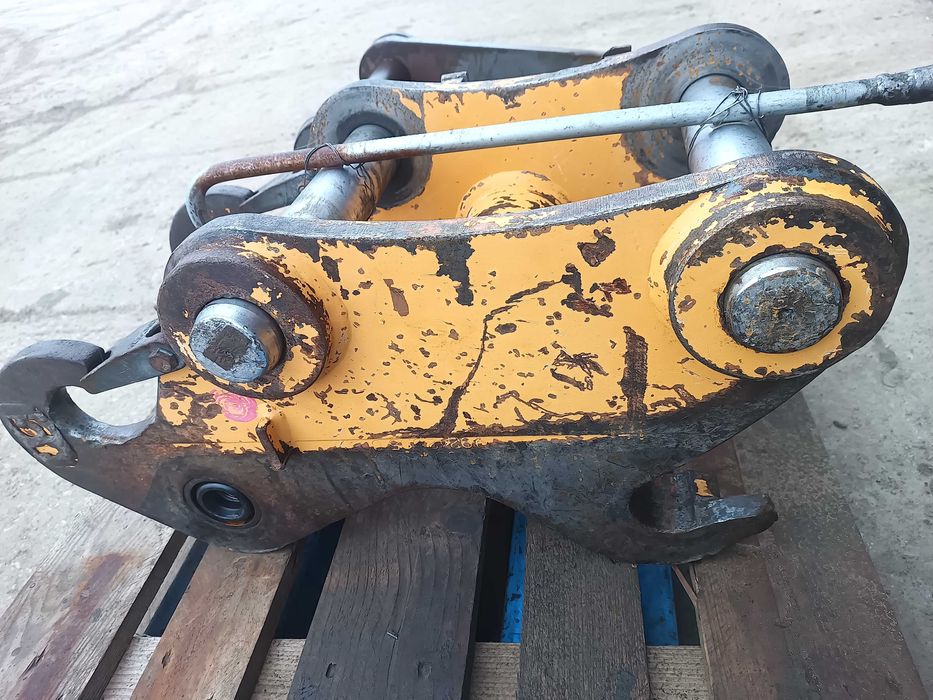 Szybkozłącze Liebherr SW 33 + płyta adaptacyjna Liebherr