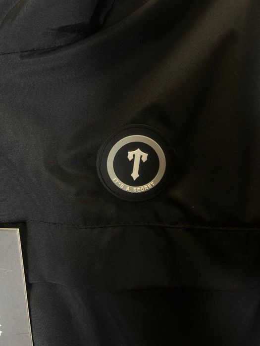 ЦІНА БУЛА 3000!!Чоловіча вітровка Trapstar чорна весняна демісезонна