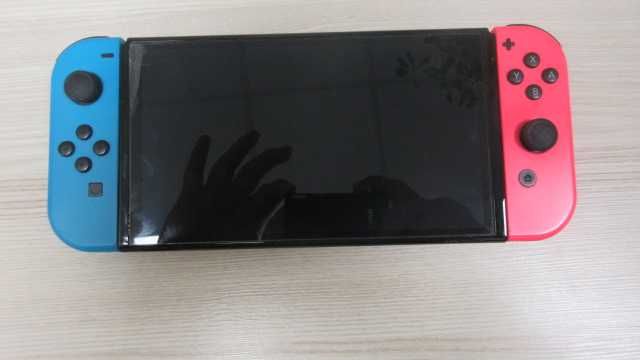 Nintendo Switch OLED konsola komplet