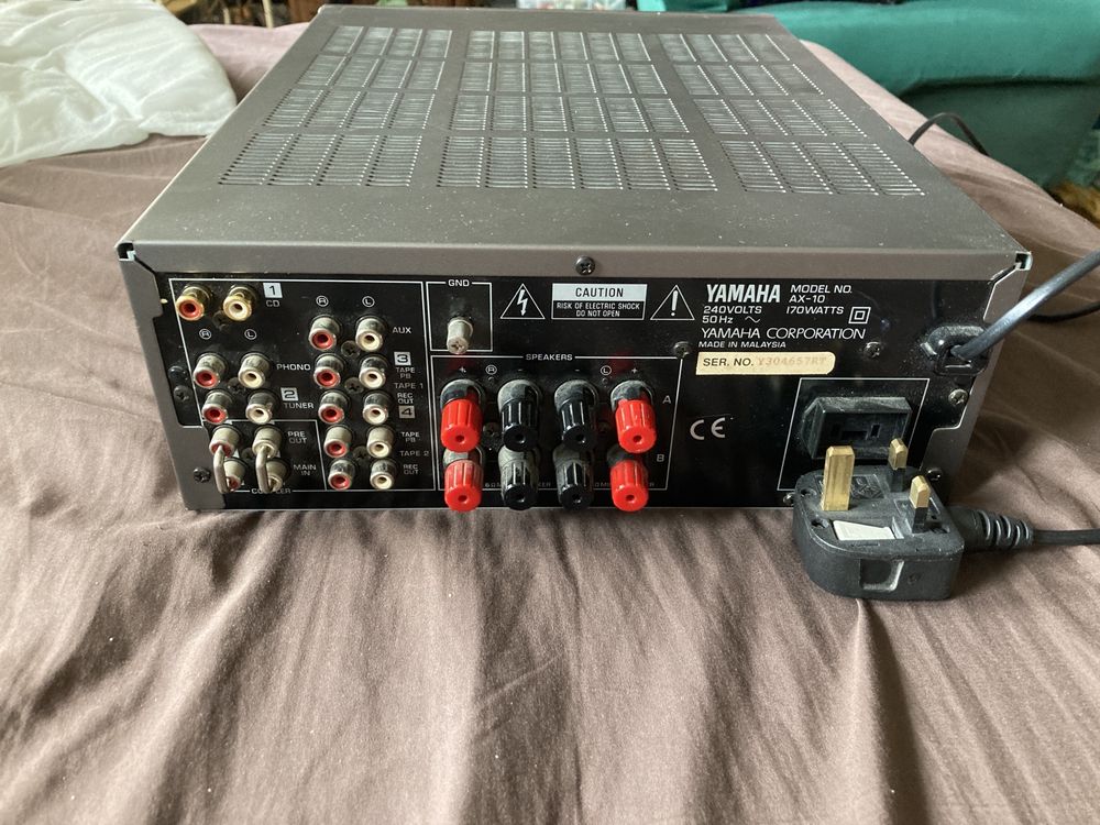 Wzmacniacz yamaha AX-10 z pilotem