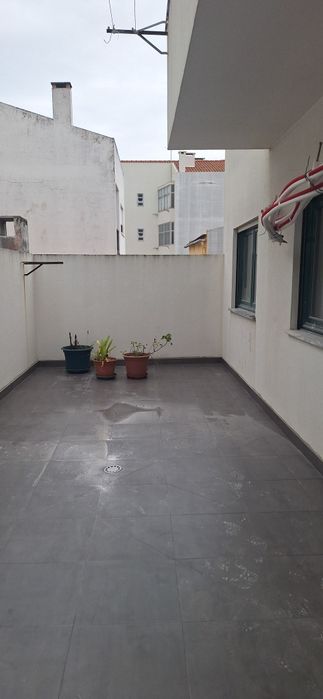 Vendo apartamento T3 centro das Caldas.