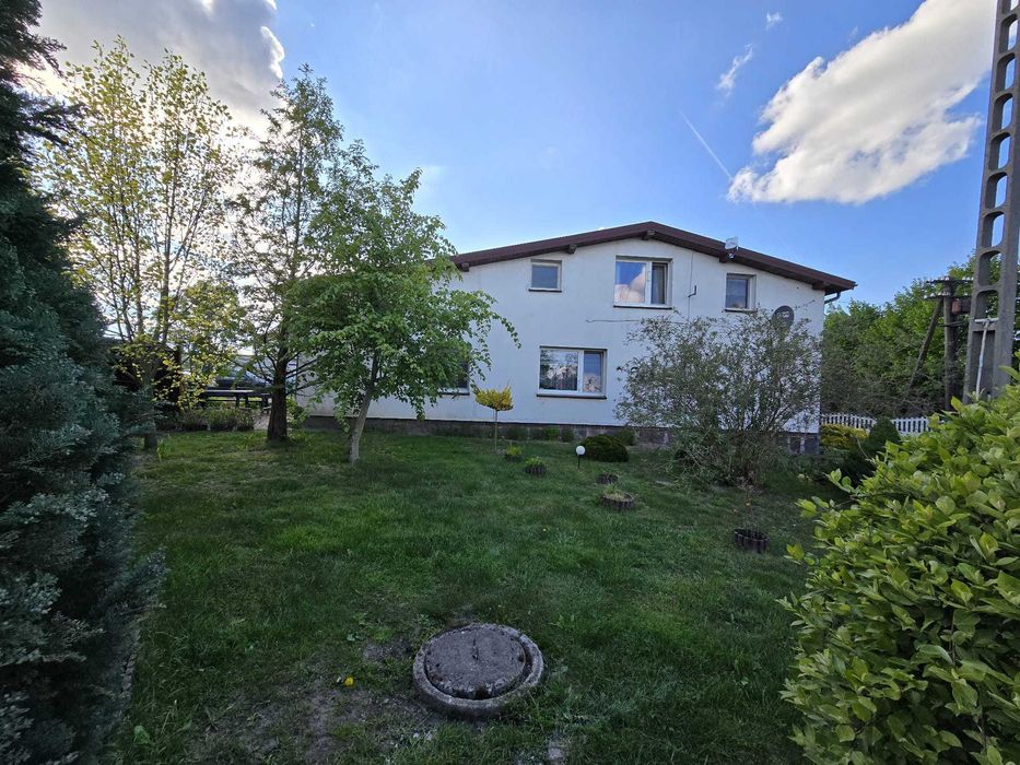 Sprzedam dom jednorodzinny wolnostojący.