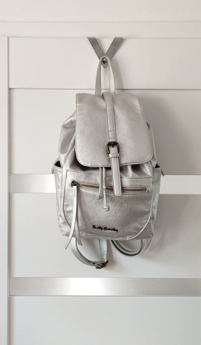 Srebrny plecak Betty Barclay skóra ekologiczna OPIS