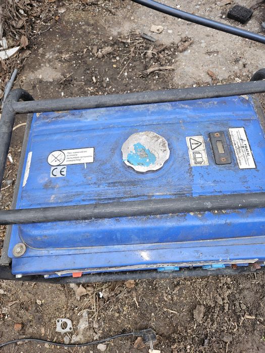 Генератор2.2-2.5квт. б.у в рабочем состоянии