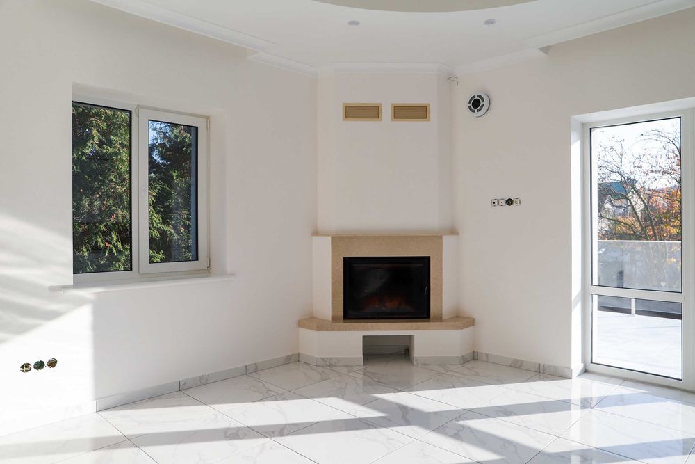 Будинок з сучаним ремонтом та технікою під представництво, офіс