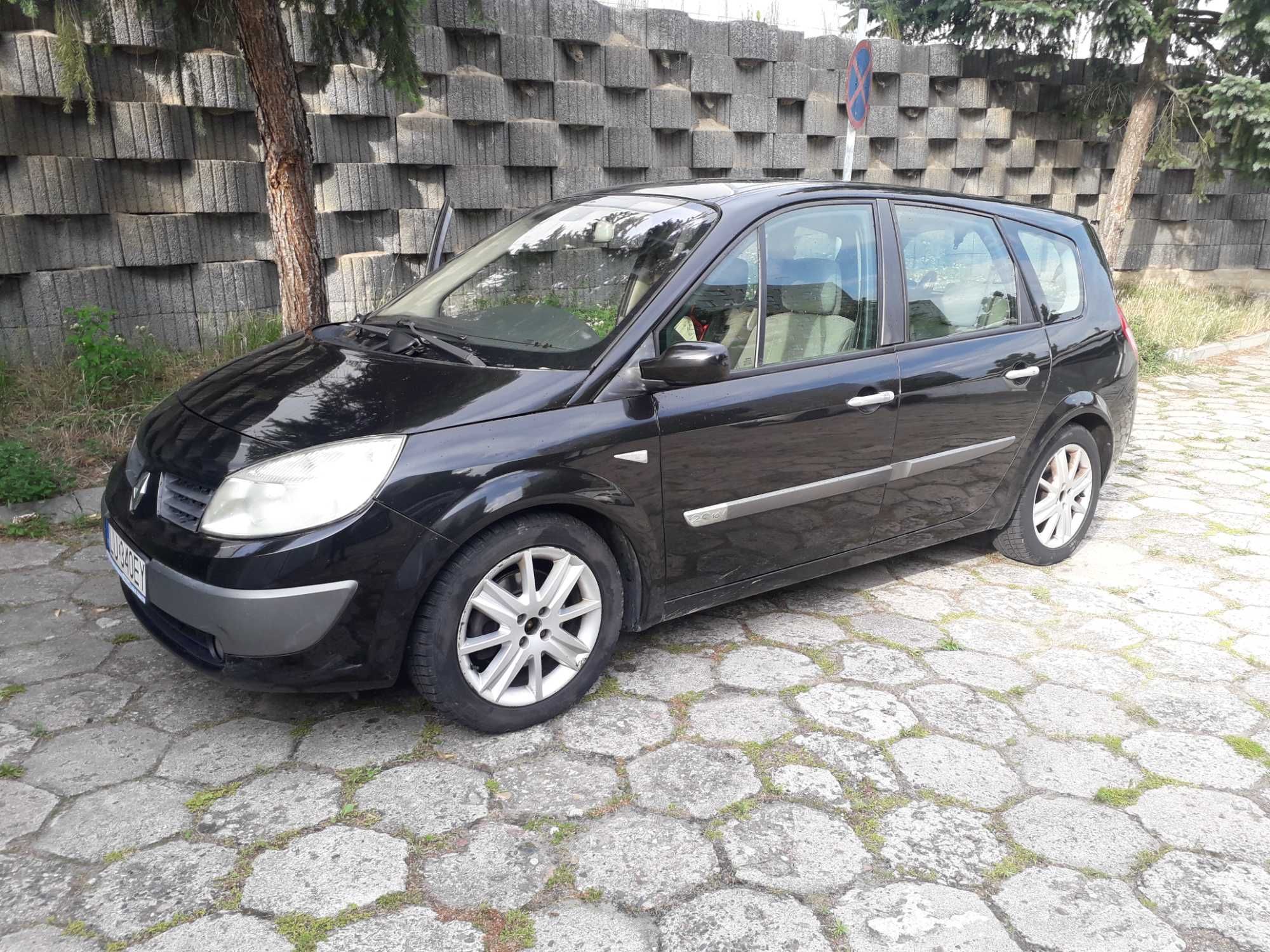 Renault scenic rok 2005,7 osobowy,hak.