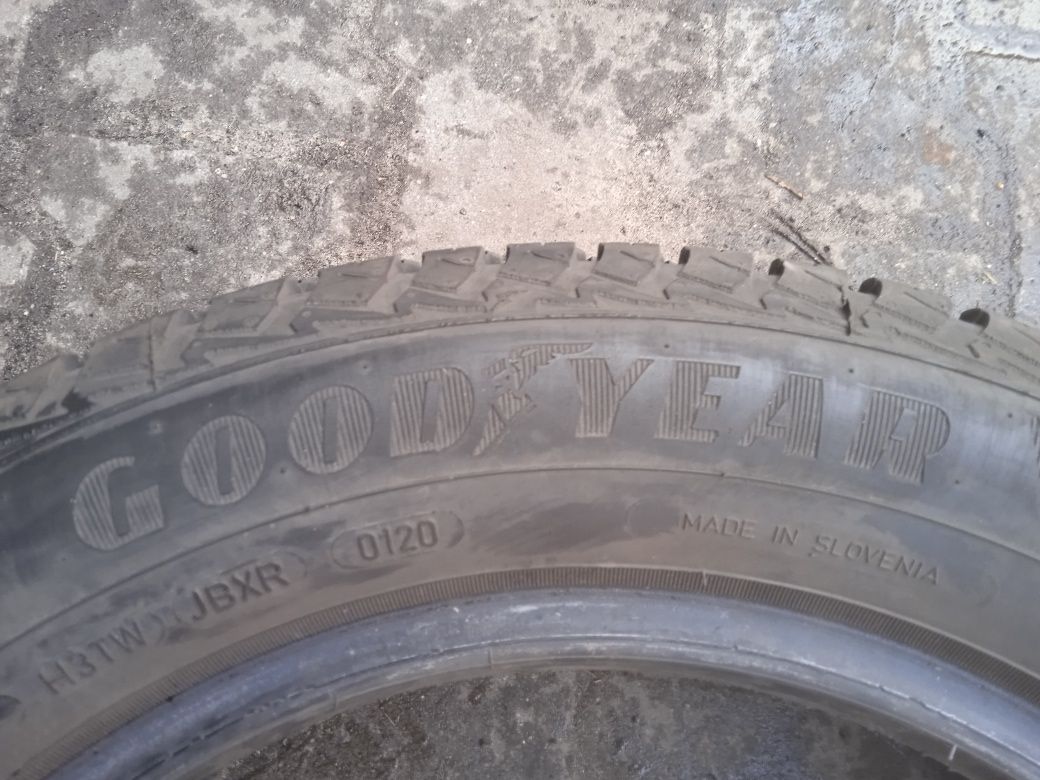 Opony całoroczne Goodyear 175/65R15