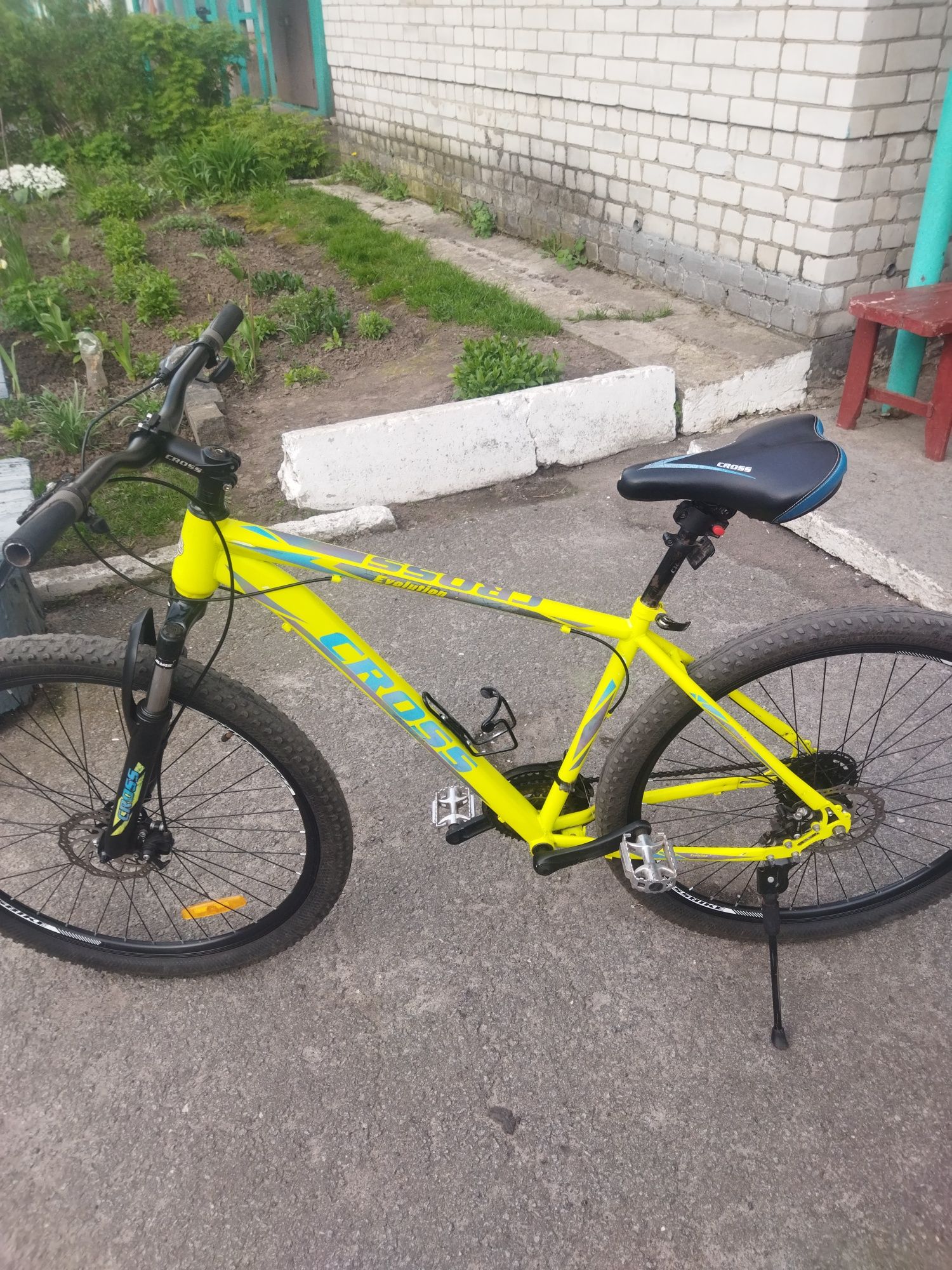 Продам велосипед на полном ходу Crossbike 29