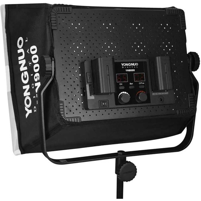 Постійне LED світло Yongnuo YN-9000 kit (3200-5600K) з софтбоксом