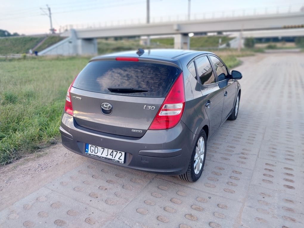 Hyundai i30  1.6 CRDI.  116KM