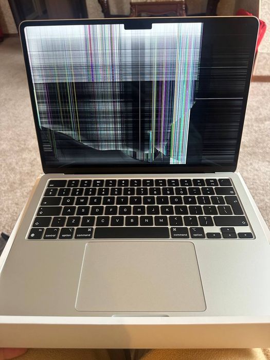 Macbook air m2 8/256 a2681