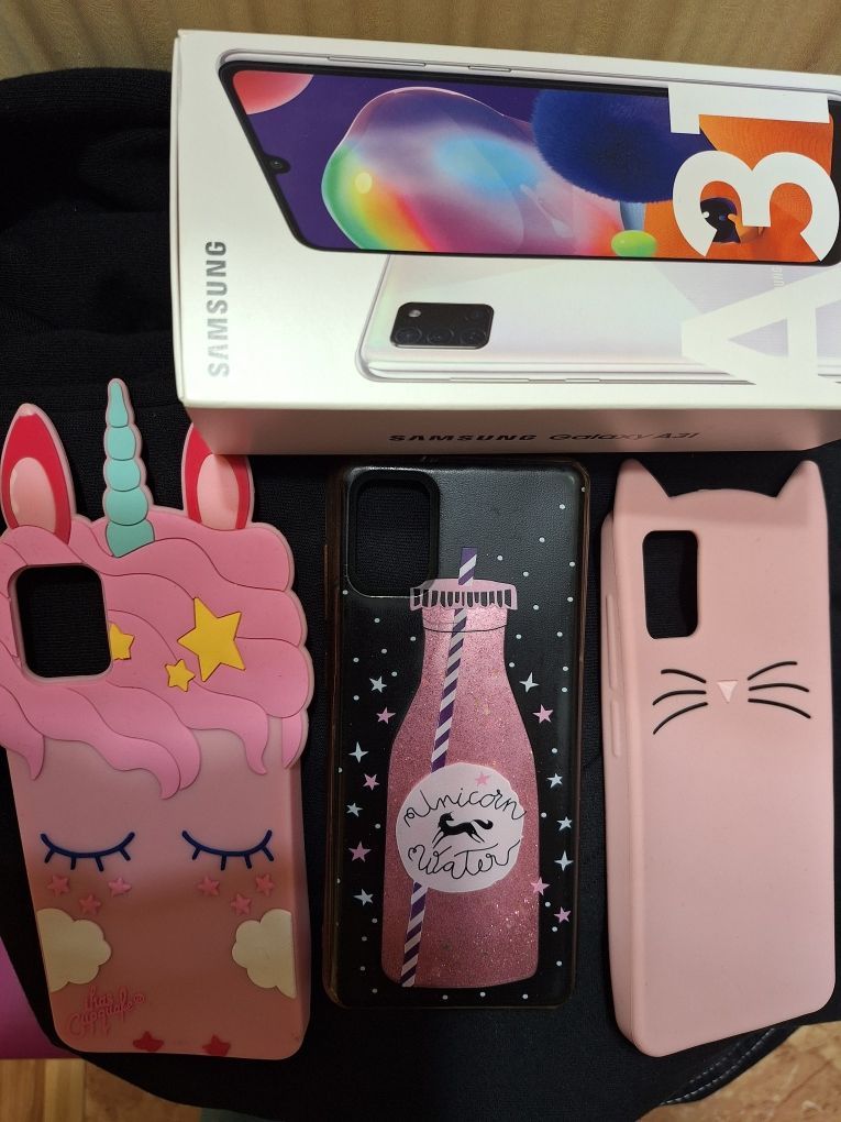 Продам чохли до телефону  Самсунг А 31.