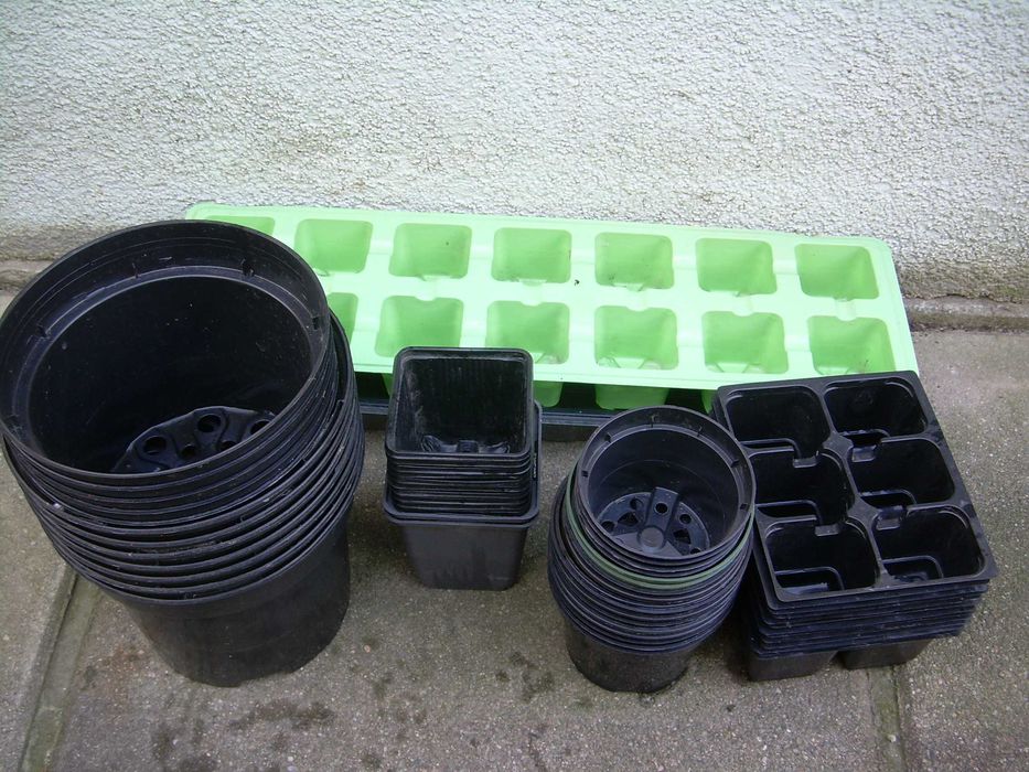 doniczki plastikowe do rozsad i sadzonek