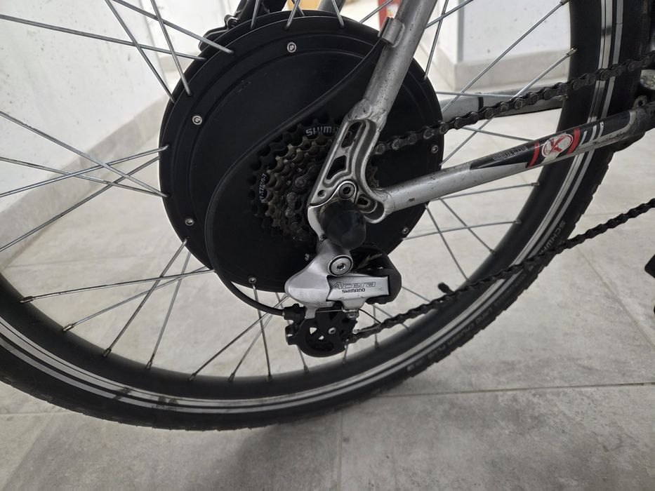 Rower elektryczny Kross Hexagon v6 hydraulika, 720Wh 15Ah 48V, 1100km