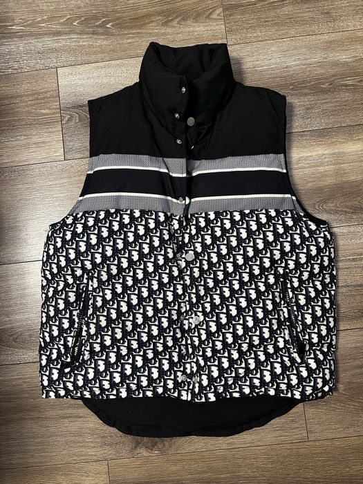 Продам двохсторонню жилетку Dior, S-М