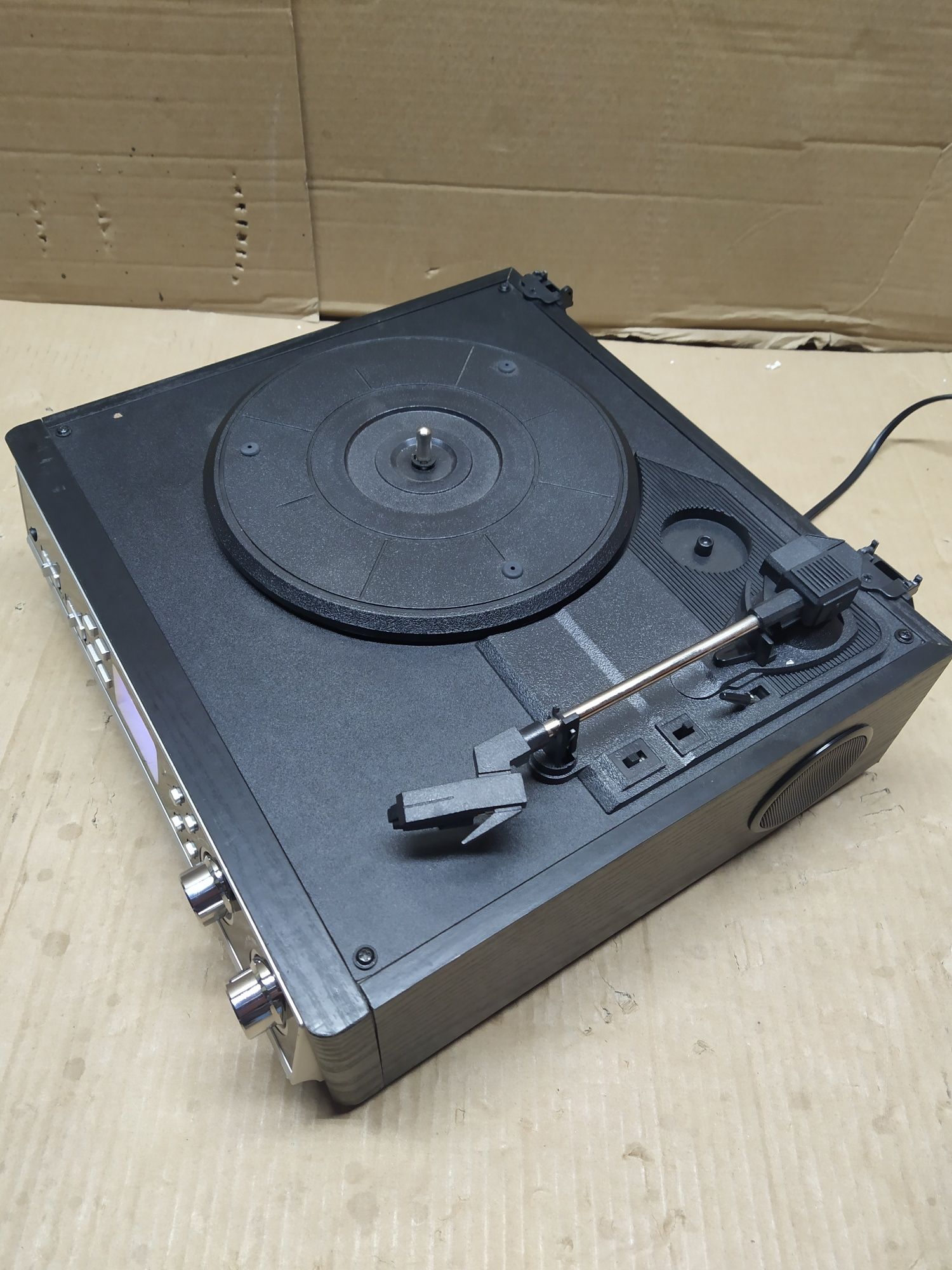 Gramofon Sunstech PXR22 USB/AUX/FM
