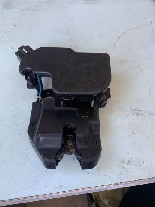 Замок багажника Honda Accord седан