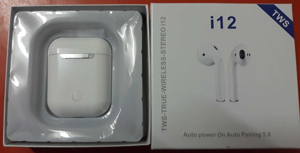 Auriculare Bluetooth i12 TWS