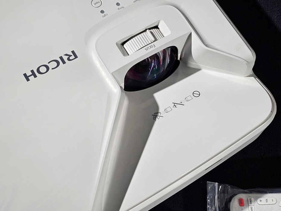 Проектор лазерний, короткофокусний Ricoh PJ WXL4541 3DLP WXGA 1280×800