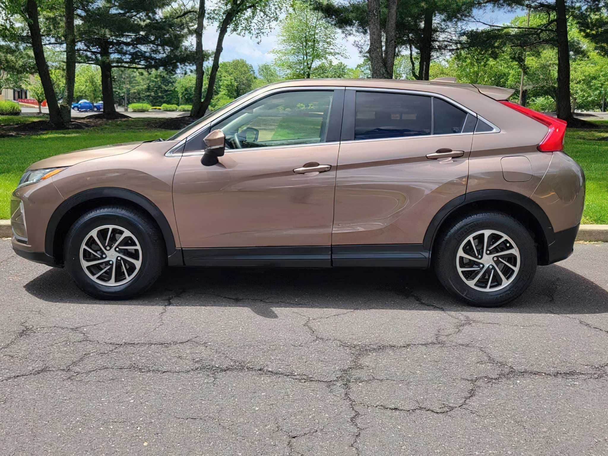 Mitsubishi Eclipse Cross ES 2020