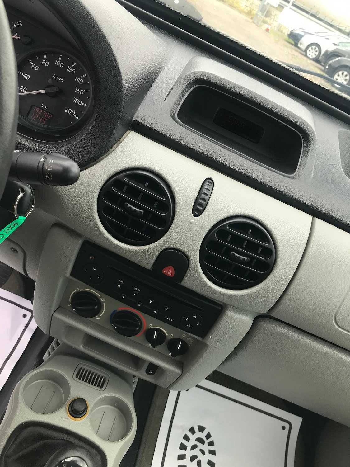 Renault Kangoo 1.6 benzyna 2006r. Klima wersja 5-osobowa Zadbane auto