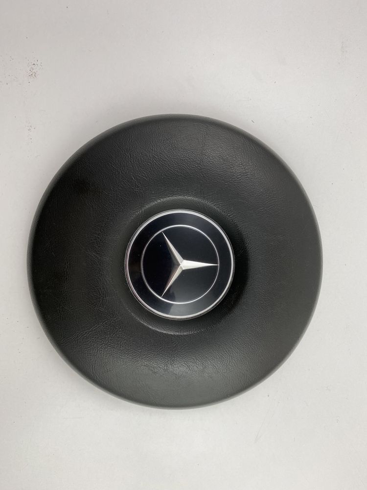 Mercedes Benz pufa kierownicy