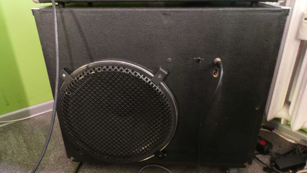 Acoustic 230 wzmacniacz i kolumna .
