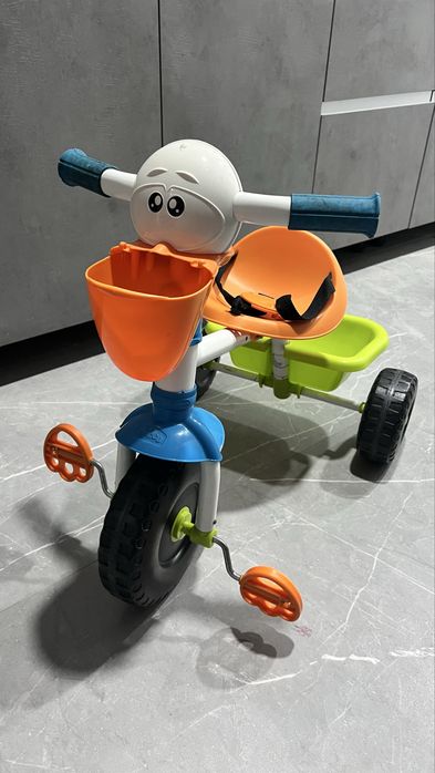 Triciclo chico em muito bom estado