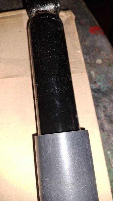 Задні амортизатори ланос (1000 грн пара)